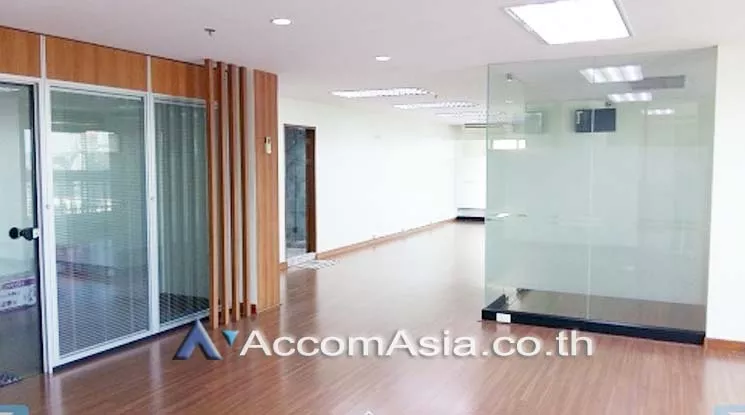 4  Office Space For Rent in Silom ,Bangkok BTS Surasak at Nusa State Tower AA16857